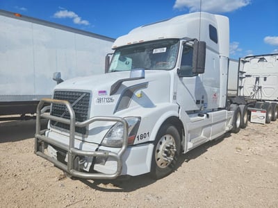 4V4NC9EH9JN****** 2018 Volvo VNL