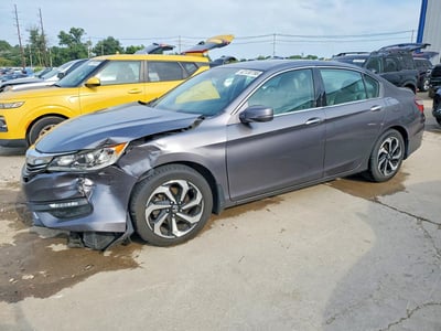 1HGCR3F08HA****** 2017 Honda Accord