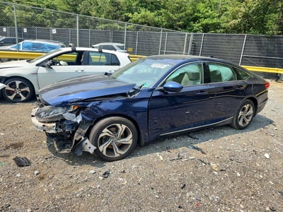 1HGCV1F47JA****** 2018 Honda Accord