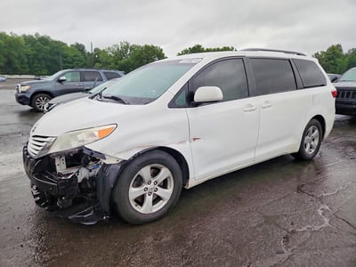 5TDKK3DC4FS****** 2015 Toyota Sienna