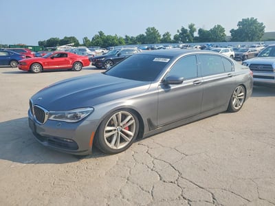 WBA7F2C52GG****** 2016 BMW 7 Series