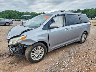 5TDYK3DC9DS****** 2013 Toyota Sienna