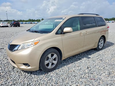 5TDKK3DC8DS****** 2013 Toyota Sienna