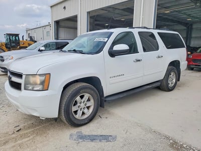 1GNSKJE39BR****** 2011 Chevrolet Suburban