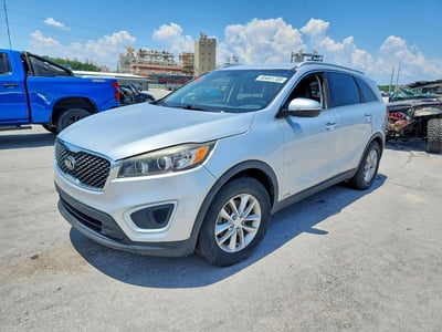 5XYPGDA32GG****** 2016 Kia Sorento
