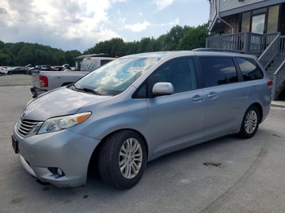 5TDYK3DC5BS****** 2011 Toyota Sienna