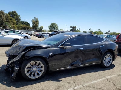 5YJSA1E28JF****** 2018 Tesla Model S