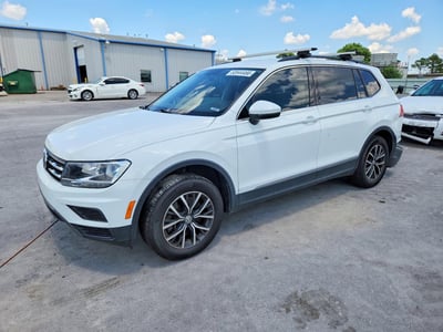 3VV3B7AX3LM****** 2020 Volkswagen Tiguan