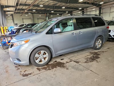 5TDKK3DC6ES****** 2014 Toyota Sienna