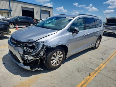 2C4RC1BG1HR****** 2017 Chrysler Pacifica