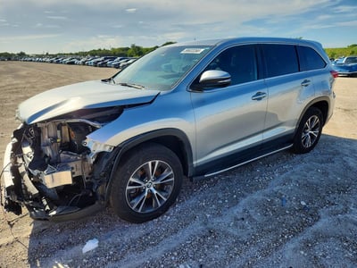 5TDZARFH3KS****** 2019 Toyota Highlander