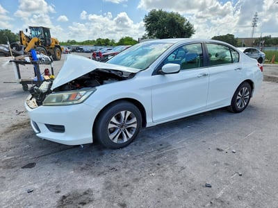1HGCR2F32FA****** 2015 Honda Accord