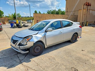 3N1CN7AP2HK****** 2017 Nissan Versa
