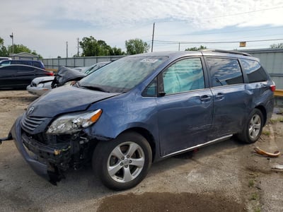 5TDKZ3DC4HS****** 2017 Toyota Sienna