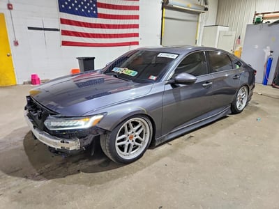 1HGCV2F94JA****** 2018 Honda Accord