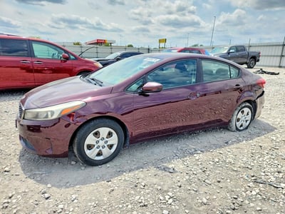 3KPFK4A74JE****** 2018 Kia Forte