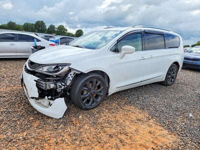 2C4RC1BG9JR****** 2018 Chrysler Pacifica