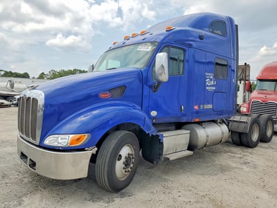 1XP7D49X1BD****** 2011 Peterbilt 387