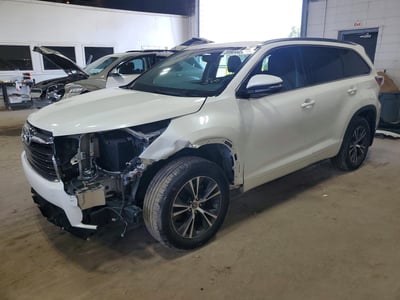 5TDJKRFH8GS****** 2016 Toyota Highlander