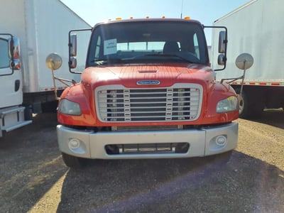 3ALACWFC2JD****** 2018 Freightliner M2
