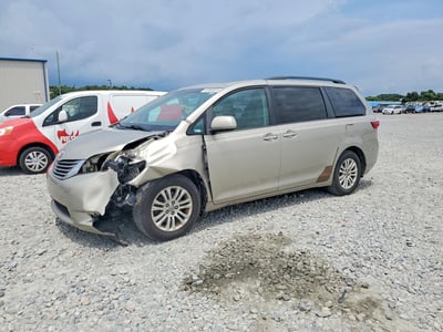 5TDYZ3DC0HS****** 2017 Toyota Sienna