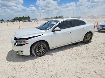 YV1612TD0F1****** 2015 Volvo S60
