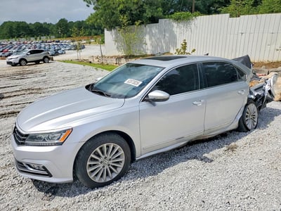 1VWBT7A3XHC****** 2017 Volkswagen Passat