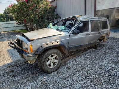 1J4FF48S81L****** 2001 Jeep Cherokee