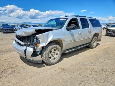 1GNSKJE76DR****** 2013 Chevrolet Suburban