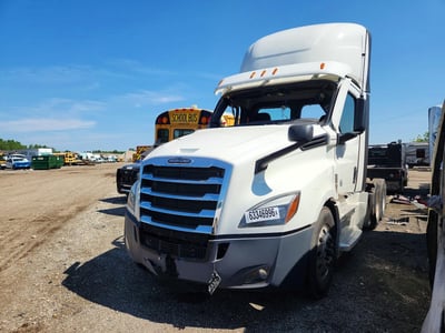 3AKJHLDR9PD****** 2023 Freightliner Cascadia 126