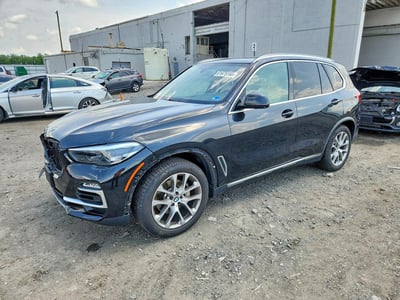 5UXCR6C57KL****** 2019 BMW X5