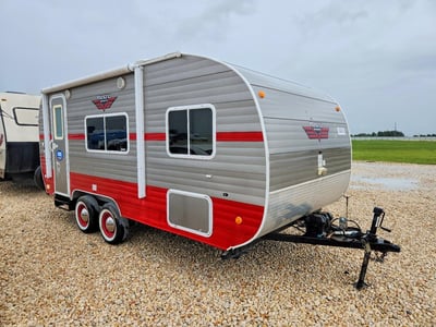 59CCC3328JL****** 2018 Riverside RV Retro