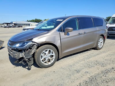 2C4RC1FG1JR****** 2018 Chrysler Pacifica
