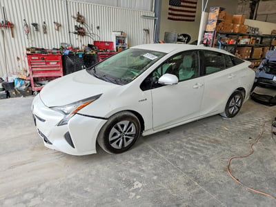 JTDKARFUXJ3****** 2018 Toyota Prius