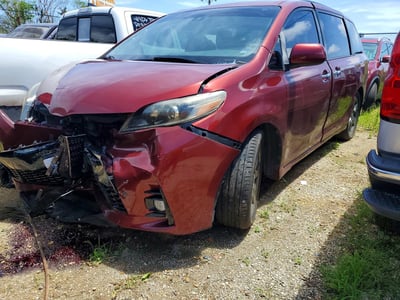 5TDXZ3DC7KS****** 2019 Toyota Sienna