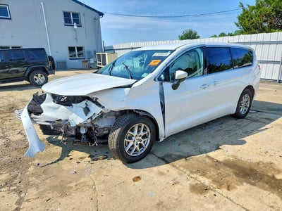 2C4RC1BG8PR****** 2023 Chrysler Pacifica