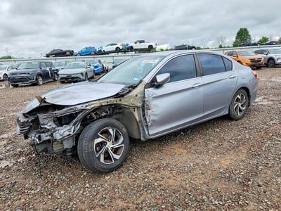 1HGCR2F33GA****** 2016 Honda Accord