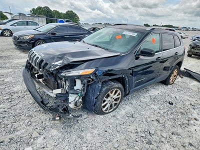1C4PJLCB4JD****** 2018 Jeep Cherokee