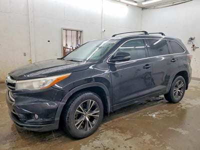 5TDJKRFH2GS****** 2016 Toyota Highlander