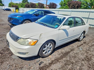 4T1BF28B51U****** 2001 Toyota Avalon