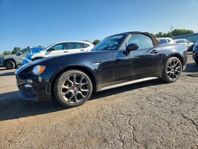 JC1NFAEKXH0****** 2017 Fiat 124 Spider
