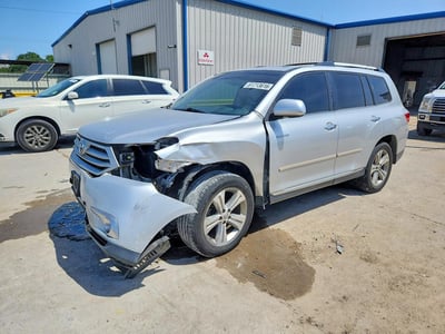 5TDYK3EH8BS****** 2011 Toyota Highlander