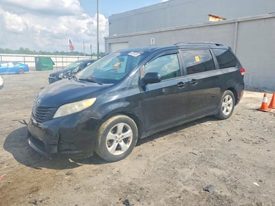5TDKK3DC9CS****** 2012 Toyota Sienna
