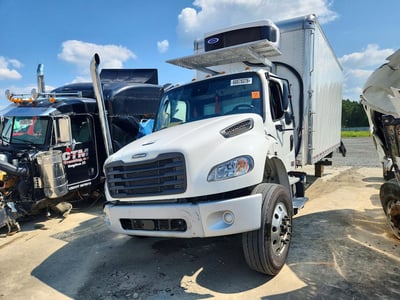 1FVACWFC4SH****** 2025 Freightliner M2