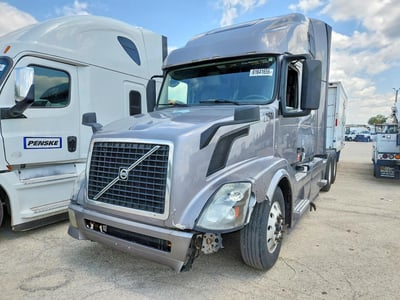 4V4NC9EH9FN****** 2015 Volvo VNL