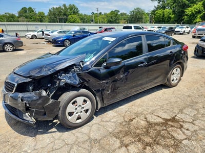 3KPFK4A77JE****** 2018 Kia Forte