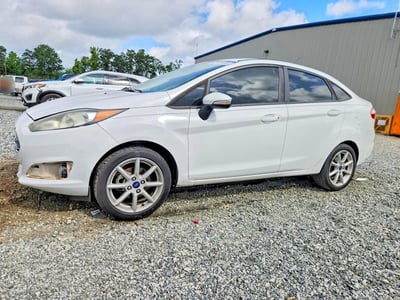 3FADP4BJ0FM****** 2015 Ford Fiesta