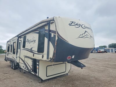 5SFBG432XJE****** 2018 Heartland RV Bighorn