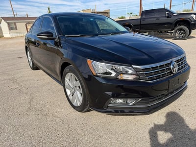 1VWBA7A33JC****** 2018 Volkswagen Passat