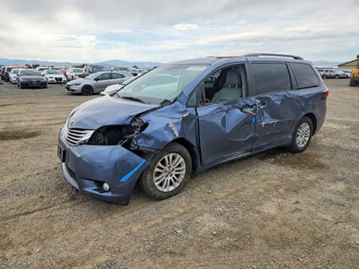 5TDYZ3DC4HS****** 2017 Toyota Sienna